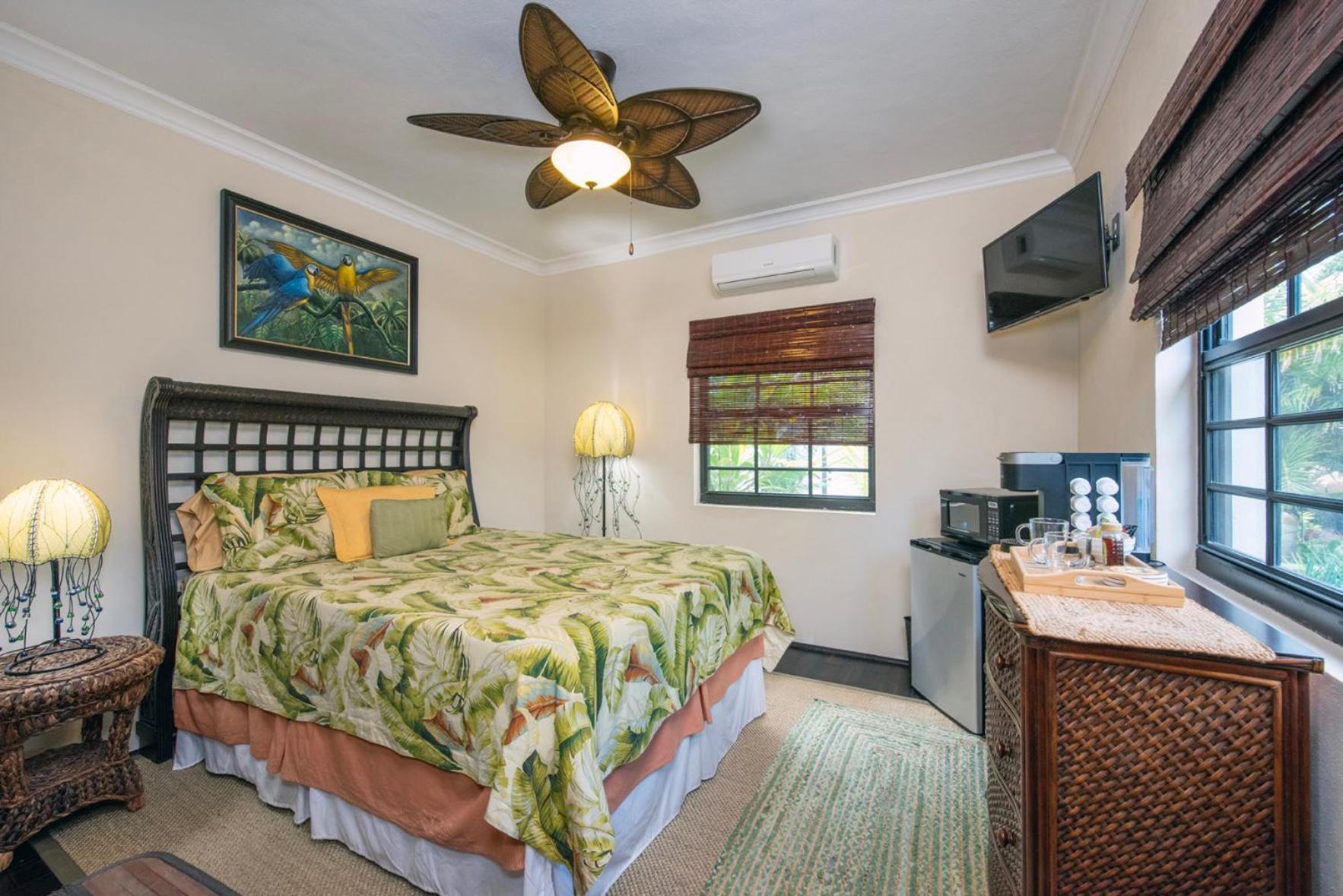 The Pilot House Hotel Rock Sound Luaran gambar