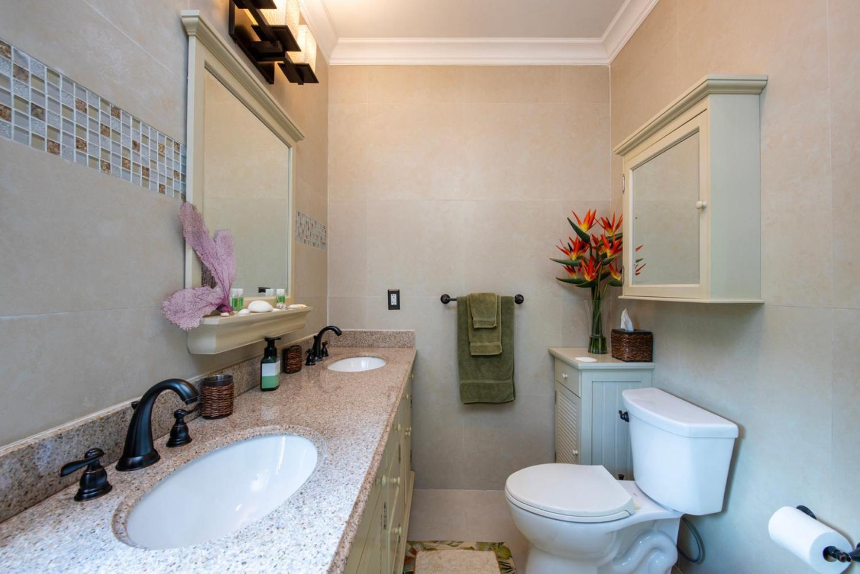 The Pilot House Hotel Rock Sound Luaran gambar